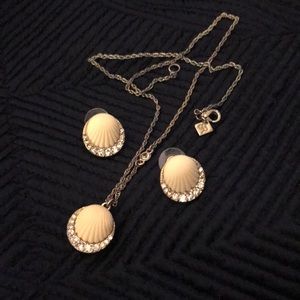 Banana Republic gold shell necklace and earrings